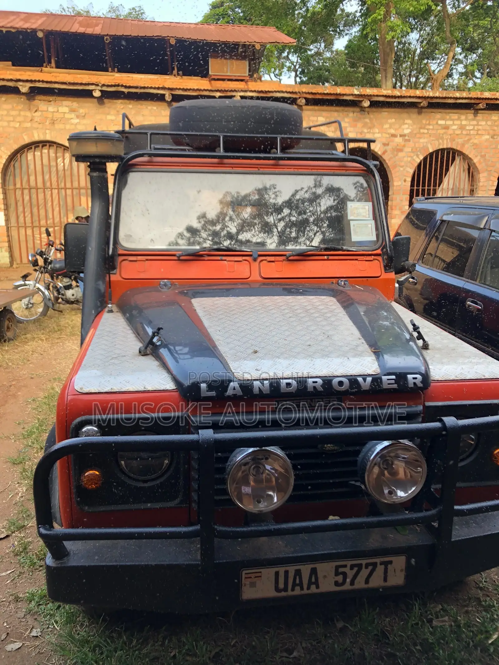 Land Rover Defender Soft Top 4x4 1995 Orange