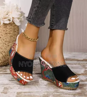 Boho Floral Print Wedge Slide
