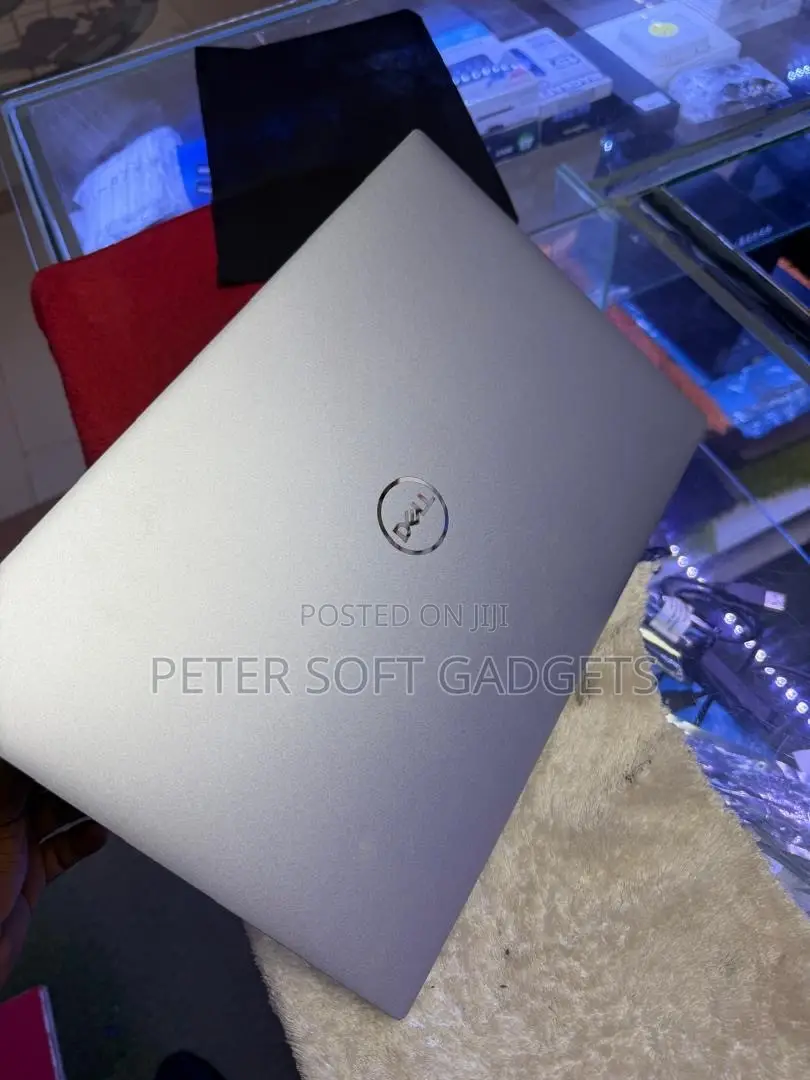 New Laptop Dell XPS 15 9530 16GB Intel Core i9 SSD 1T