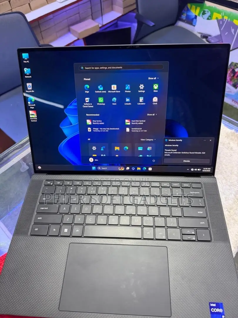 New Laptop Dell XPS 15 9530 16GB Intel Core i9 SSD 1T