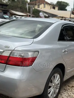 Toyota Premio 2010 Silver