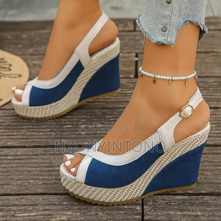 Toe-Cross Strap Wedge Shoe