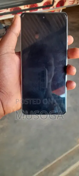 Oale Camon 40 64 GB Blue