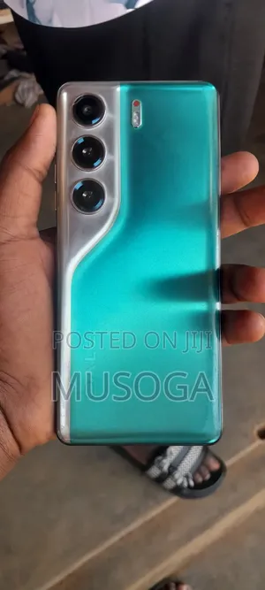 Oale Camon 40 64 GB Blue