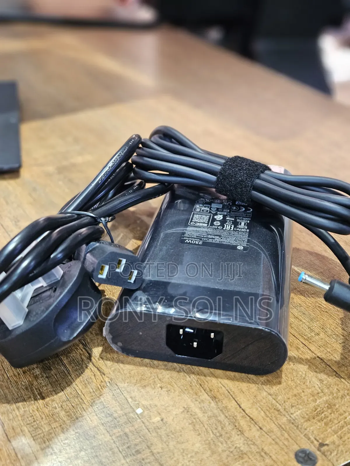 HP Bluepin 230W Laptop Charger