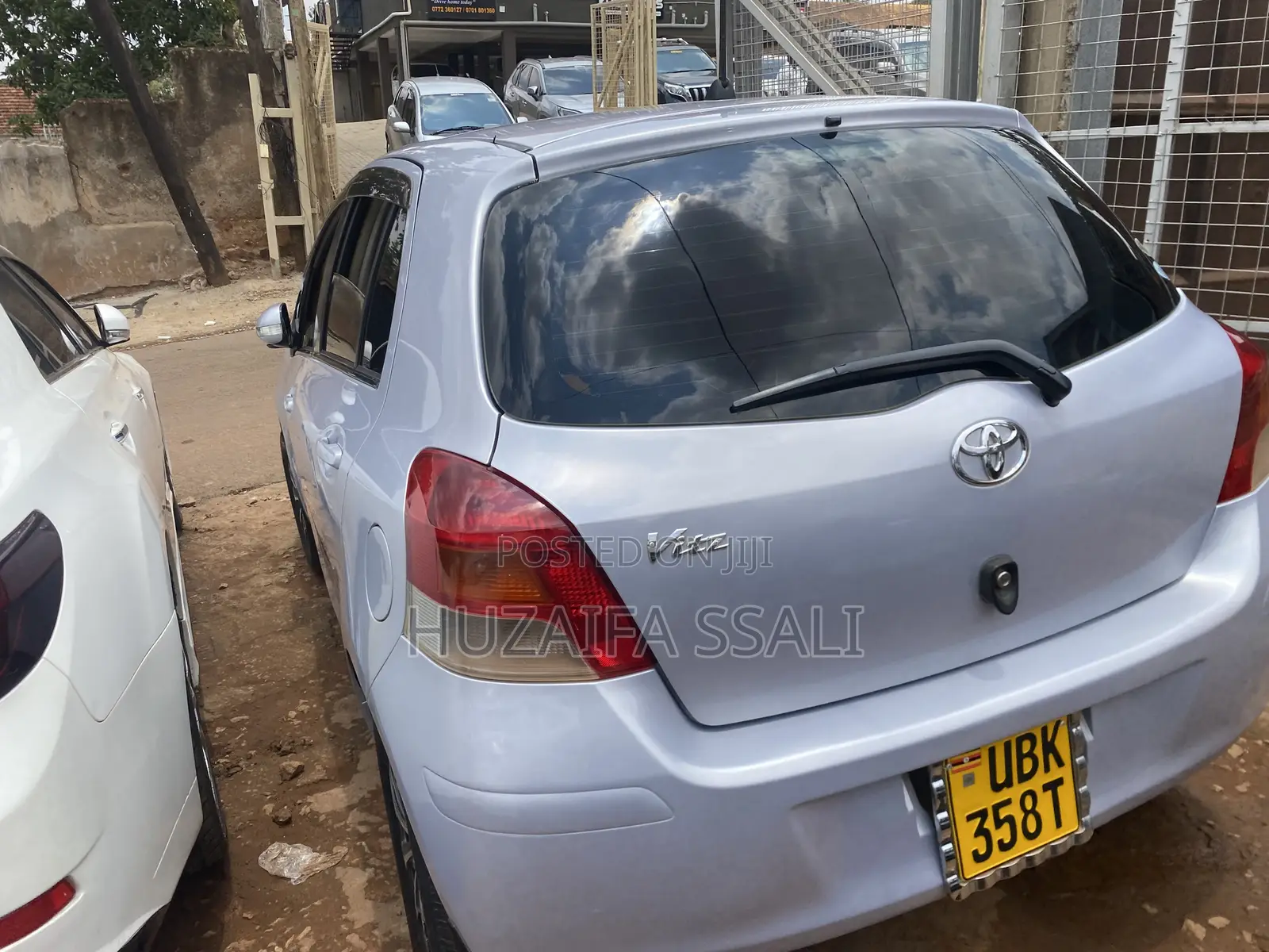 Toyota Vitz 2010 White