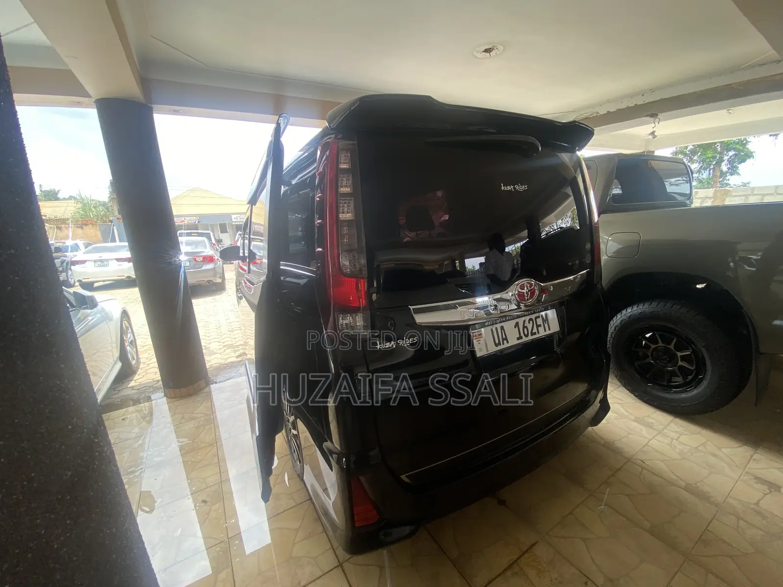 Toyota Noah 2018 Black