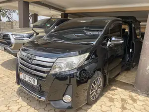 Toyota Noah 2018 Black