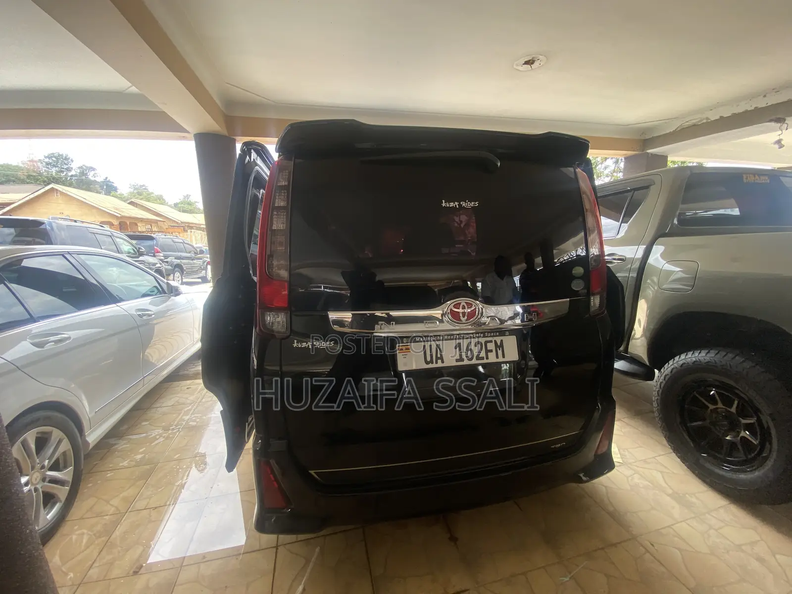 Toyota Noah 2018 Black