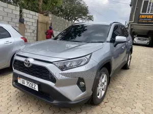 Toyota RAV4 2020 Gray