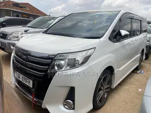 Toyota Noah 2020 White
