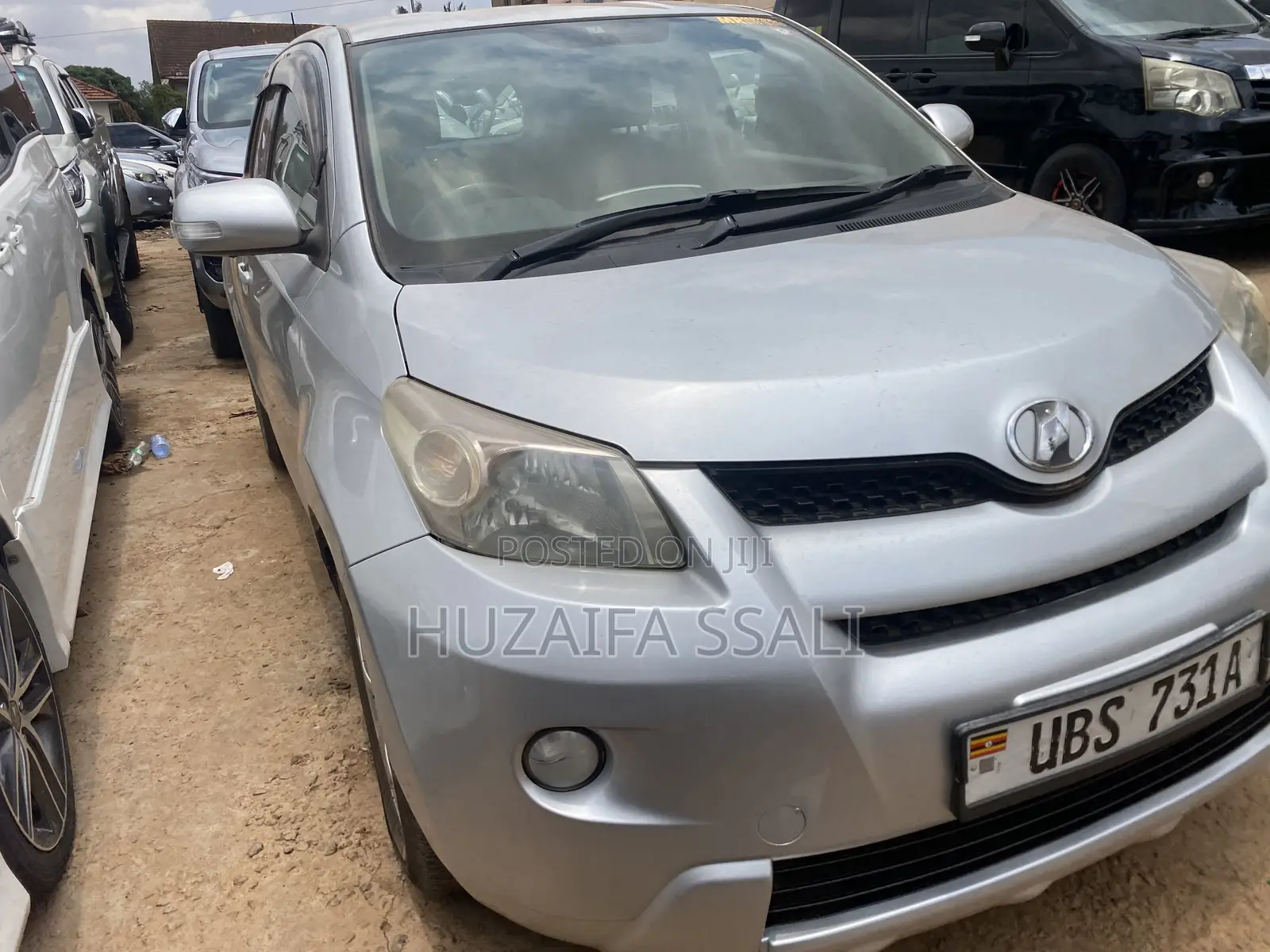 Toyota IST 2010 Silver