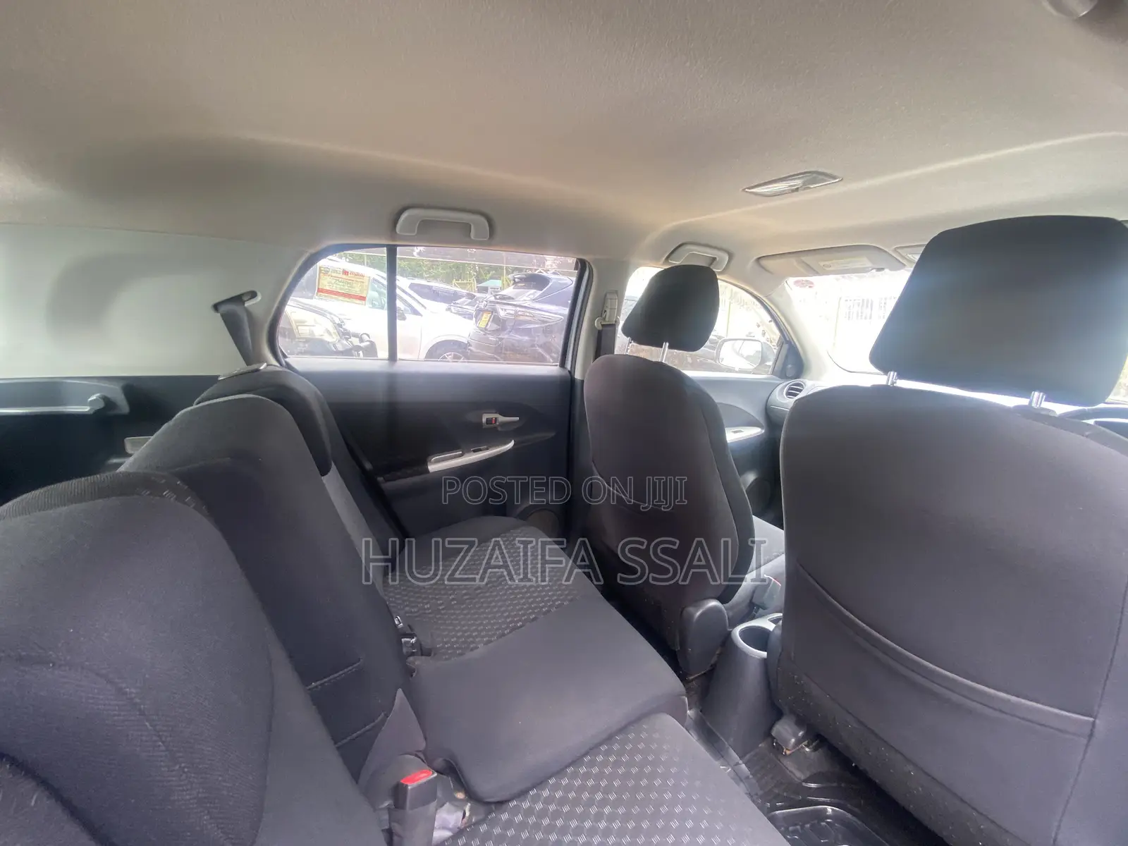 Toyota IST 2010 Silver