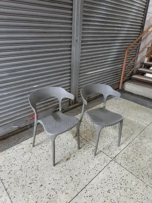 Common Plastic Chairs Plastic Chairs