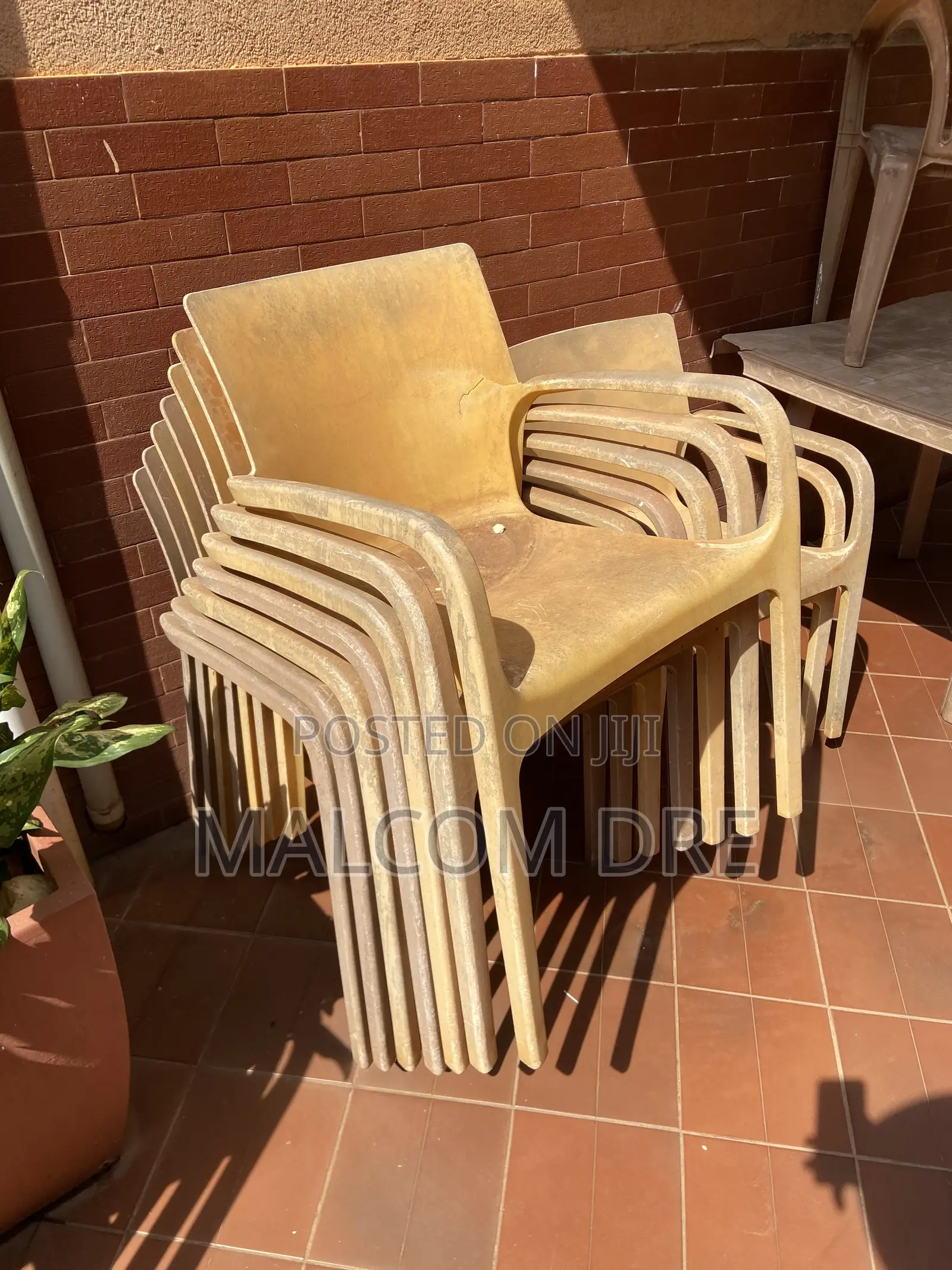 Used Plastic Chairs