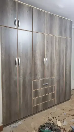 Wardrobe /Closet