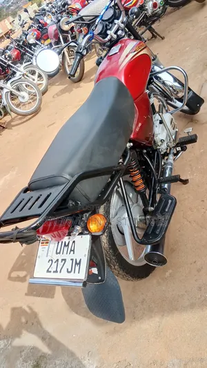 Bajaj Boxer 100 2026 Red