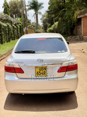 Toyota Premio 2010 Silver