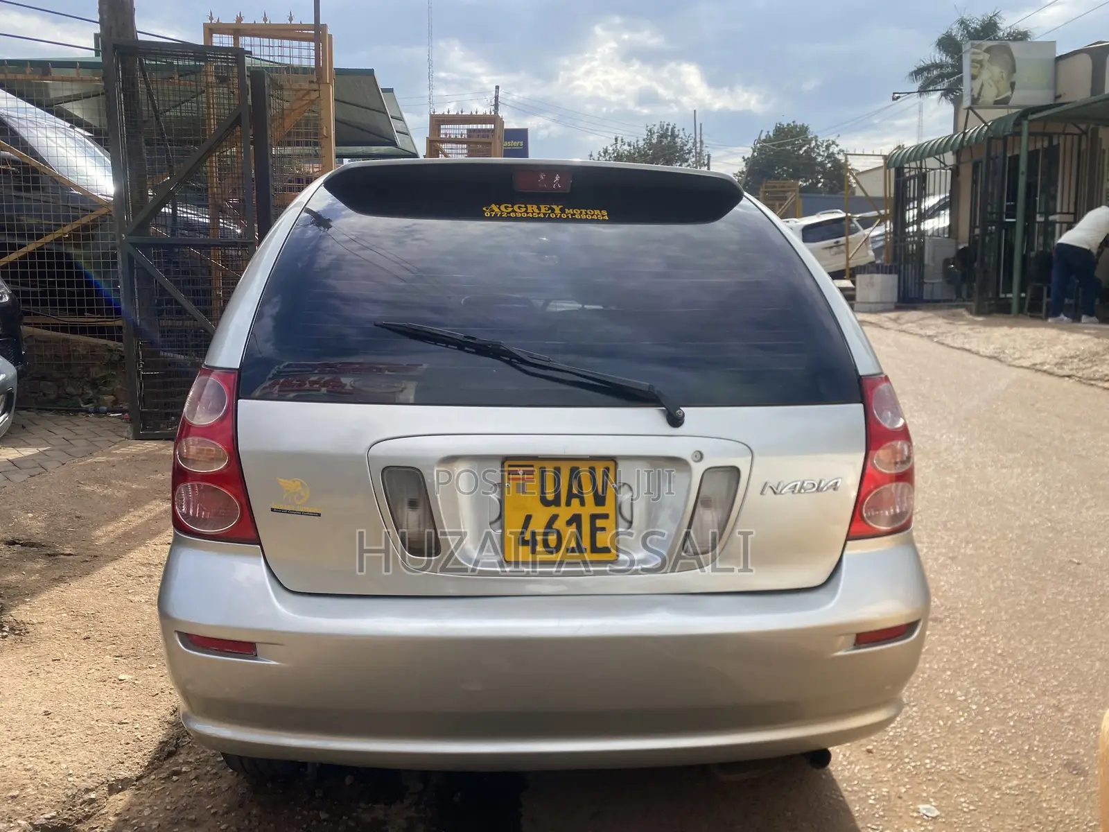Toyota Nadia 2003 Silver