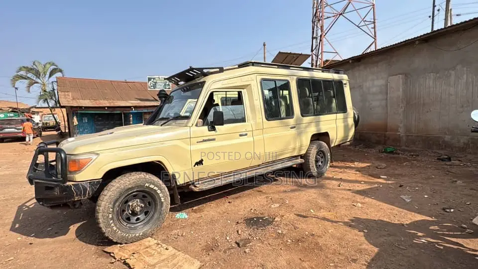 Toyota Land Cruiser 2007 Beige
