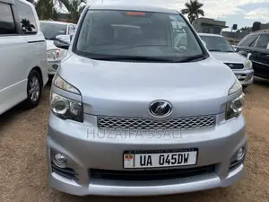 Toyota Noah 2018 White