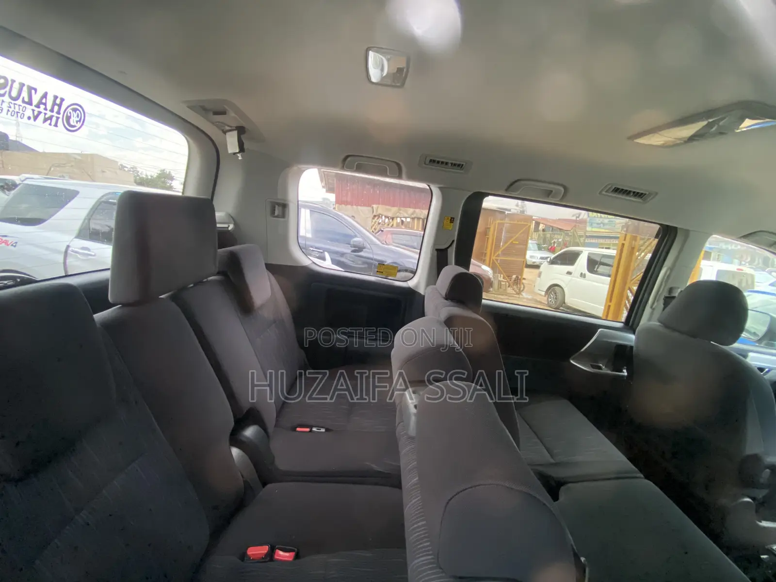 Toyota Noah 2018 White