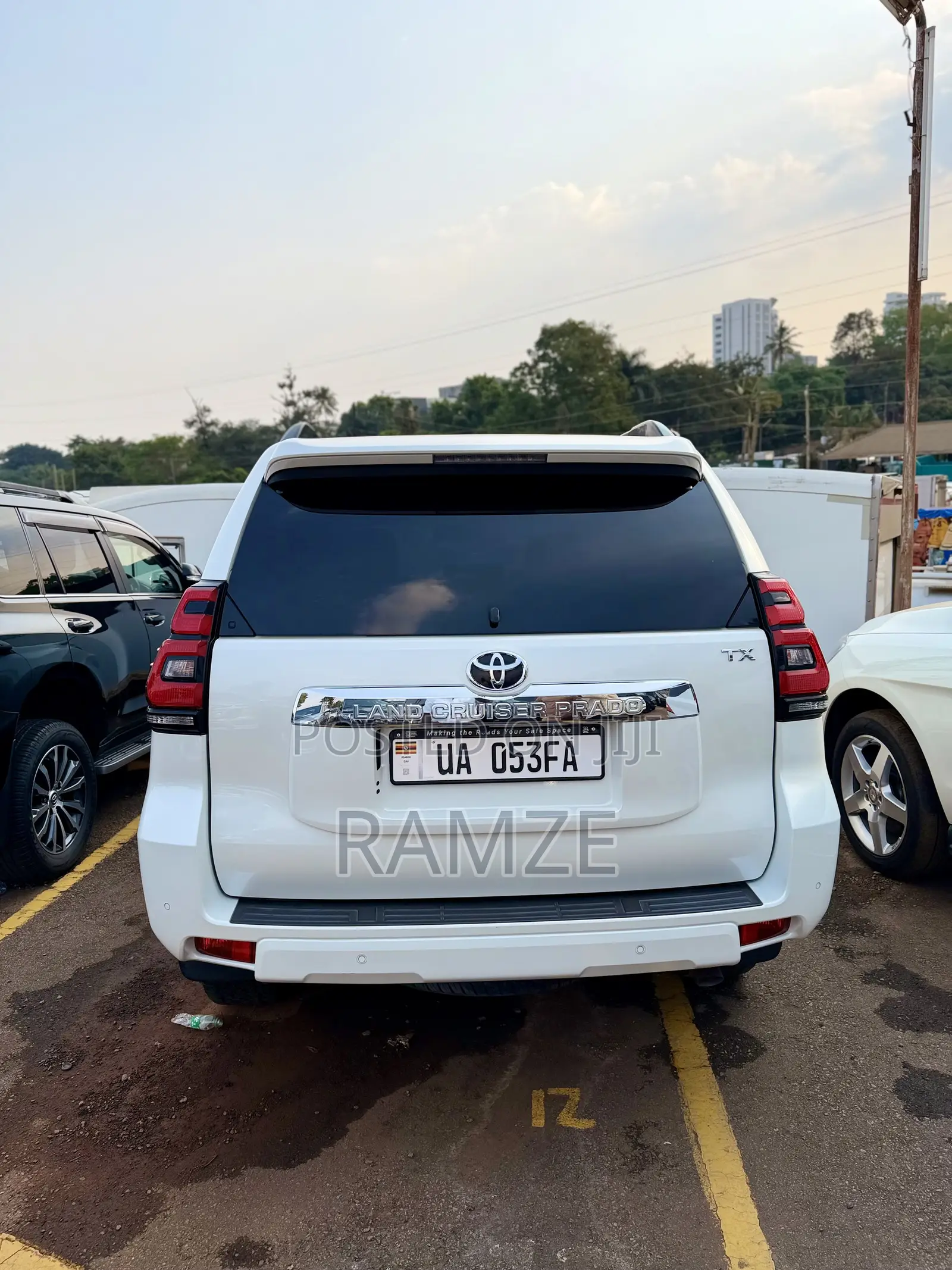 Toyota Land Cruiser Prado 2018 White