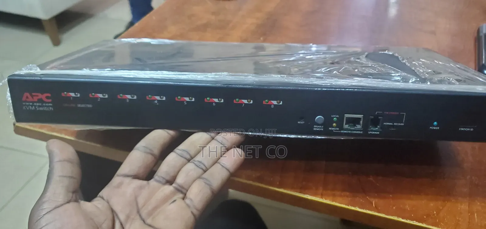 APC AP5201 8-Port Multi-Platform Analog KVM Switch.