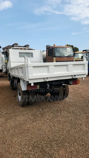 Isuzu Elf 4HL1