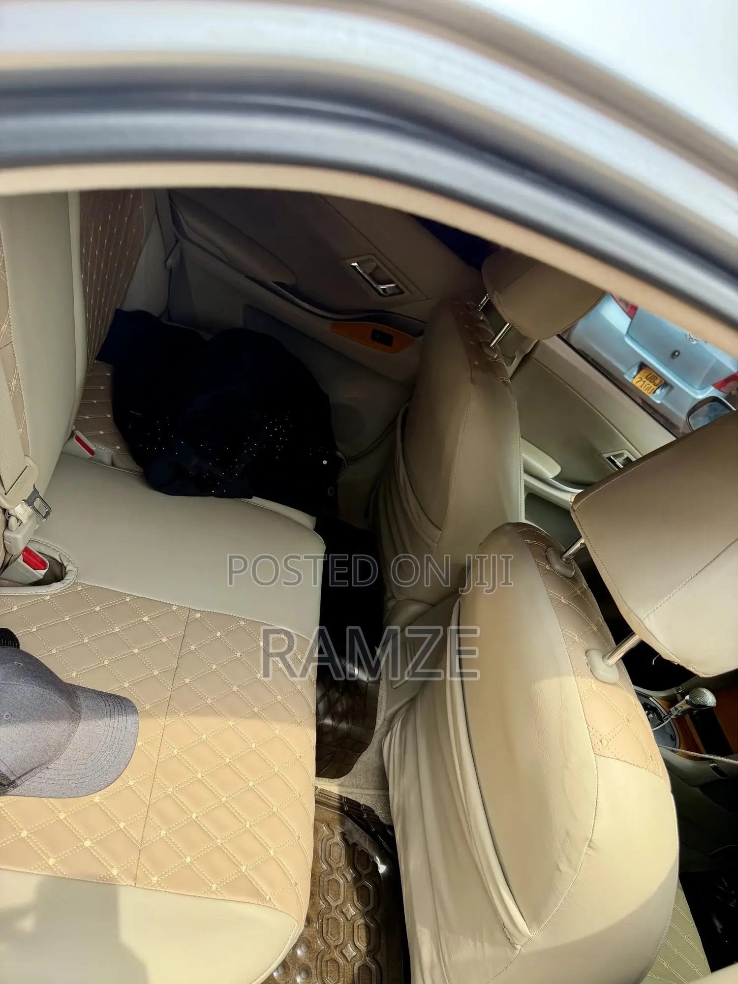 Toyota Premio 2010 Silver