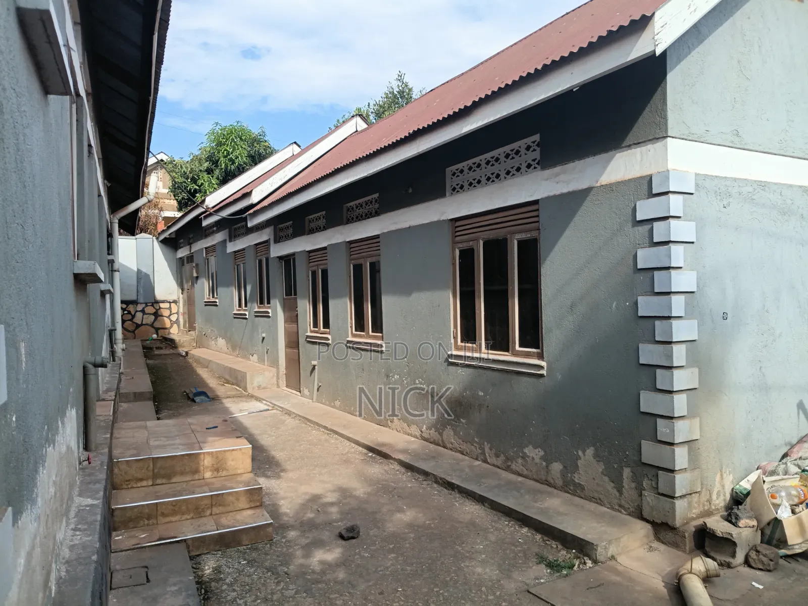 3bdrm Bungalow in Kalule Zone, Kawempe for rent