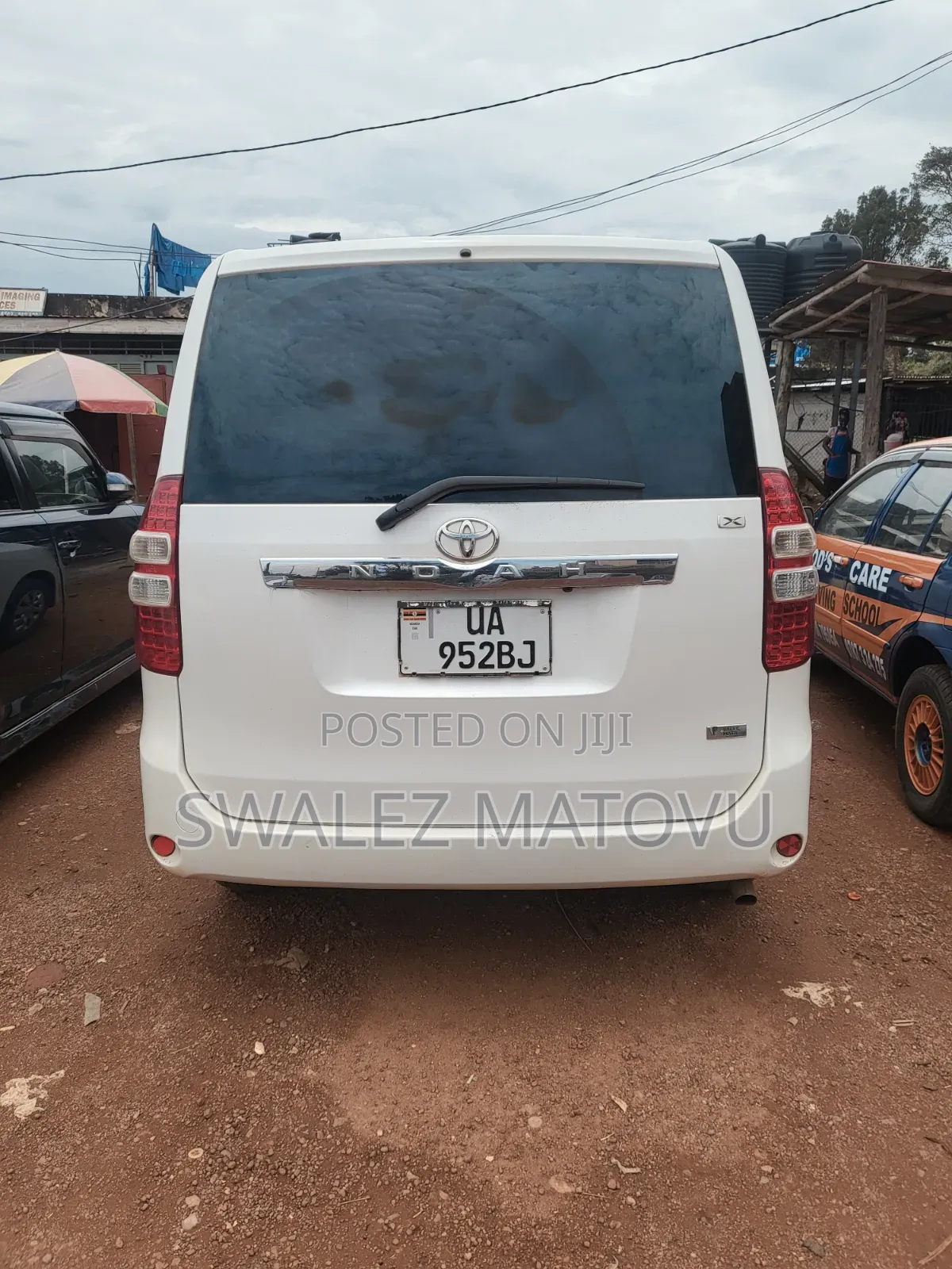 Toyota Noah 2012 White