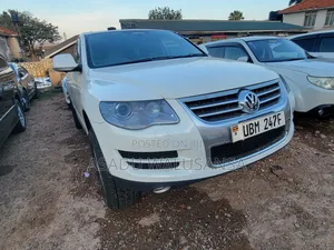Volkswagen Touareg 2010 White
