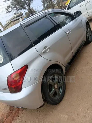Toyota IST 2005 Silver