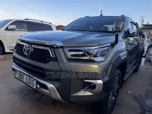 Toyota Hilux 2018 Gray