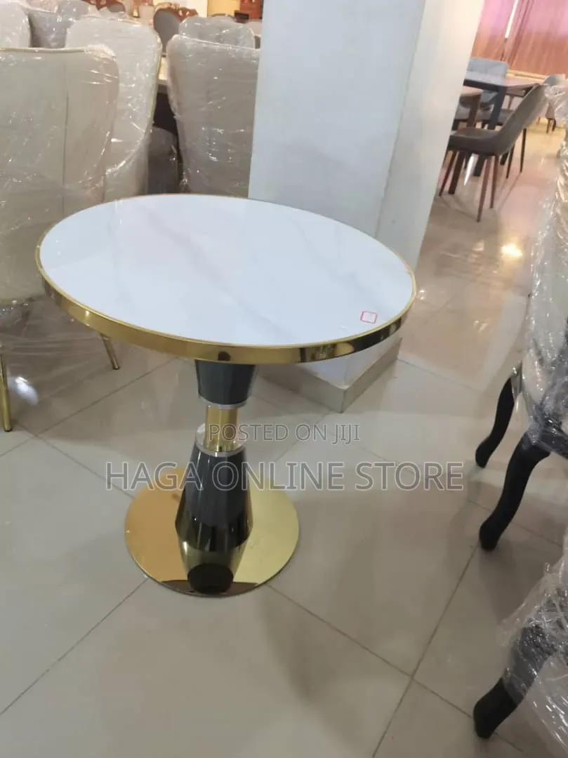 Round Tables With Metallic Gold Legs