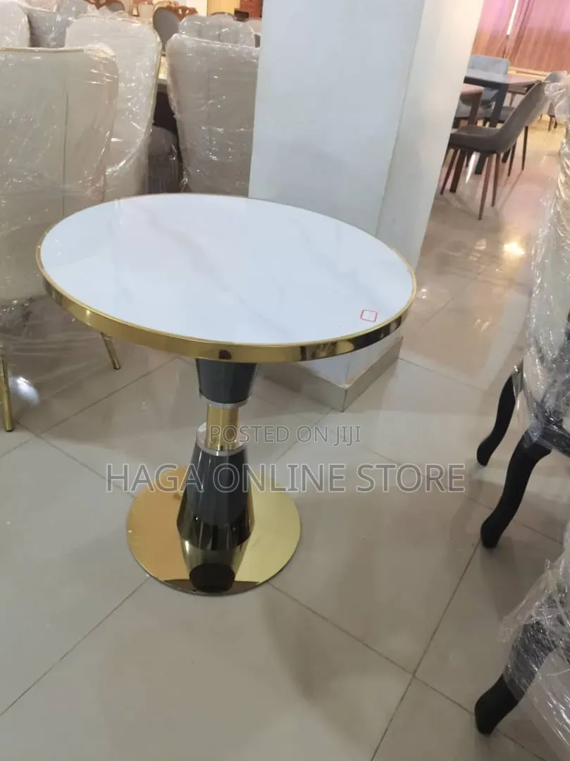 Round Tables With Metallic Gold Legs