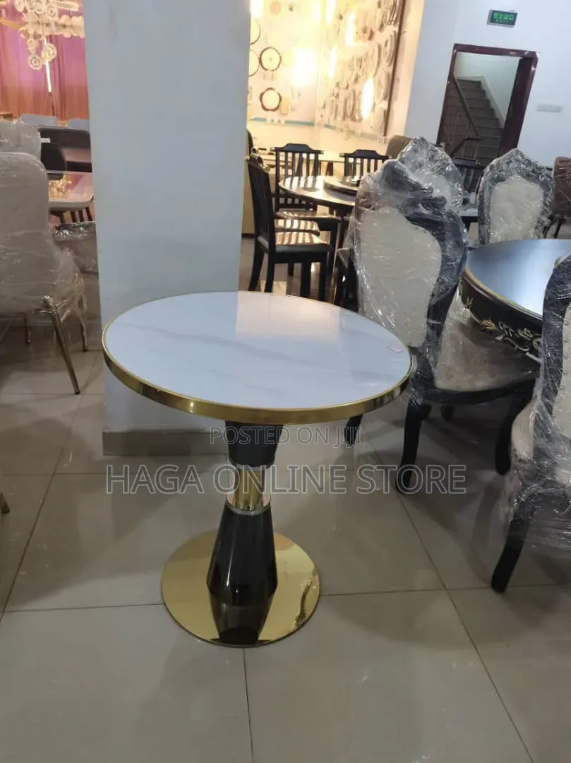 Round Tables With Metallic Gold Legs