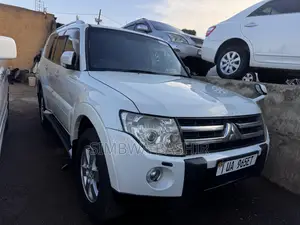 Mitsubishi Pajero 2008 White