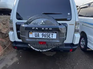 Mitsubishi Pajero 2008 White