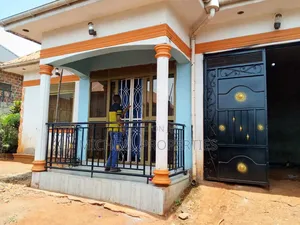 3bdrm House in Kitemu Masaka Rd At, Kawempe for sale