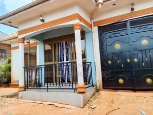 3bdrm House in Kitemu Masaka Rd At, Kawempe for sale