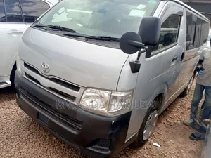 Toyota HiAce 2012 Silver