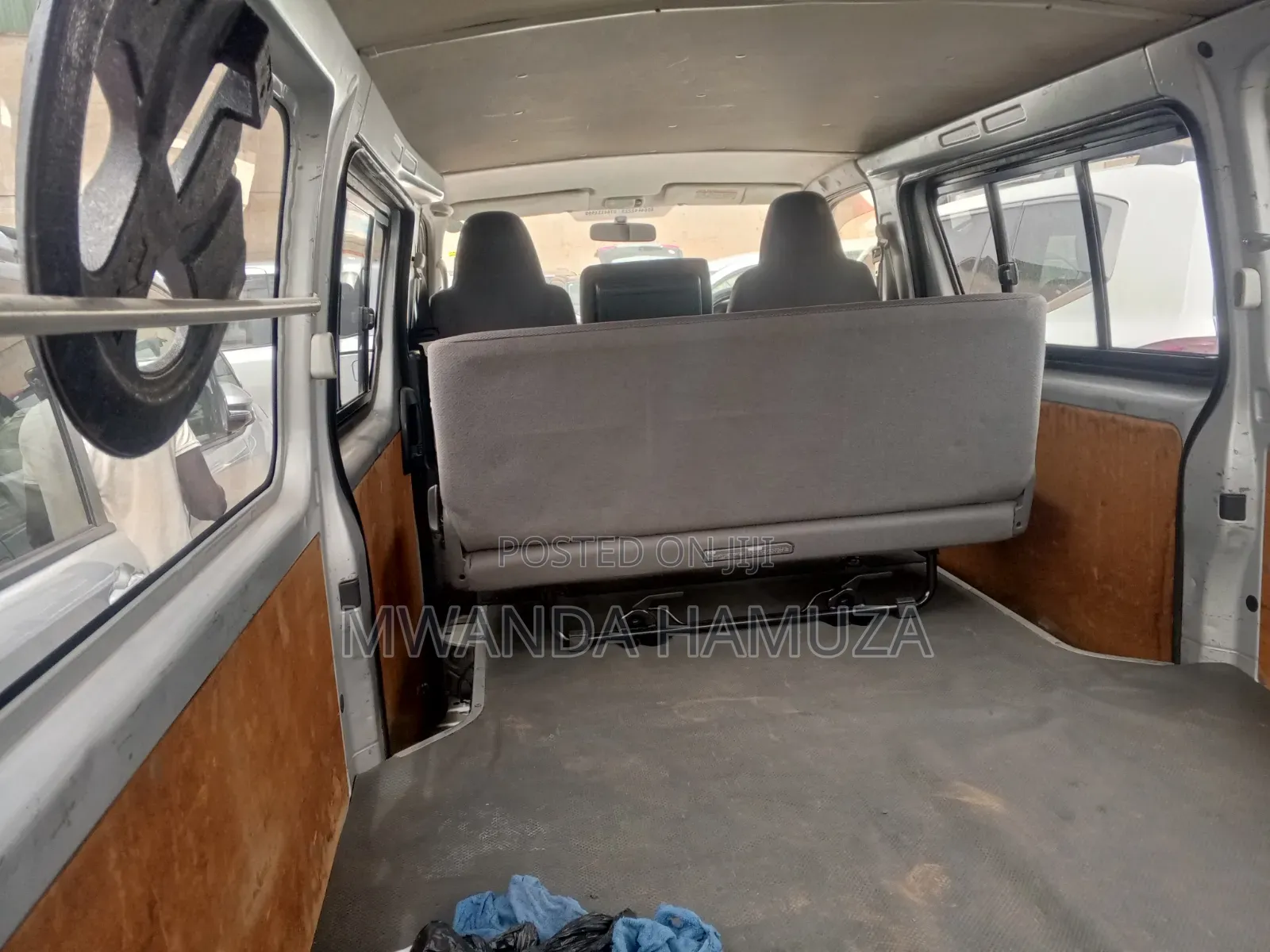 Toyota HiAce 2012 Silver