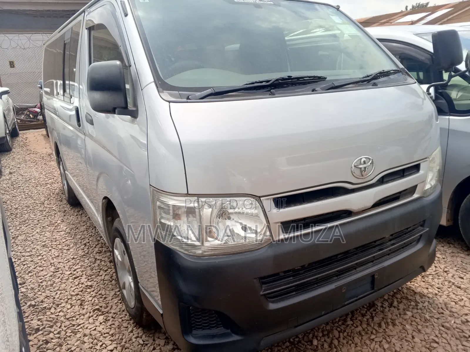 Toyota HiAce 2012 Silver