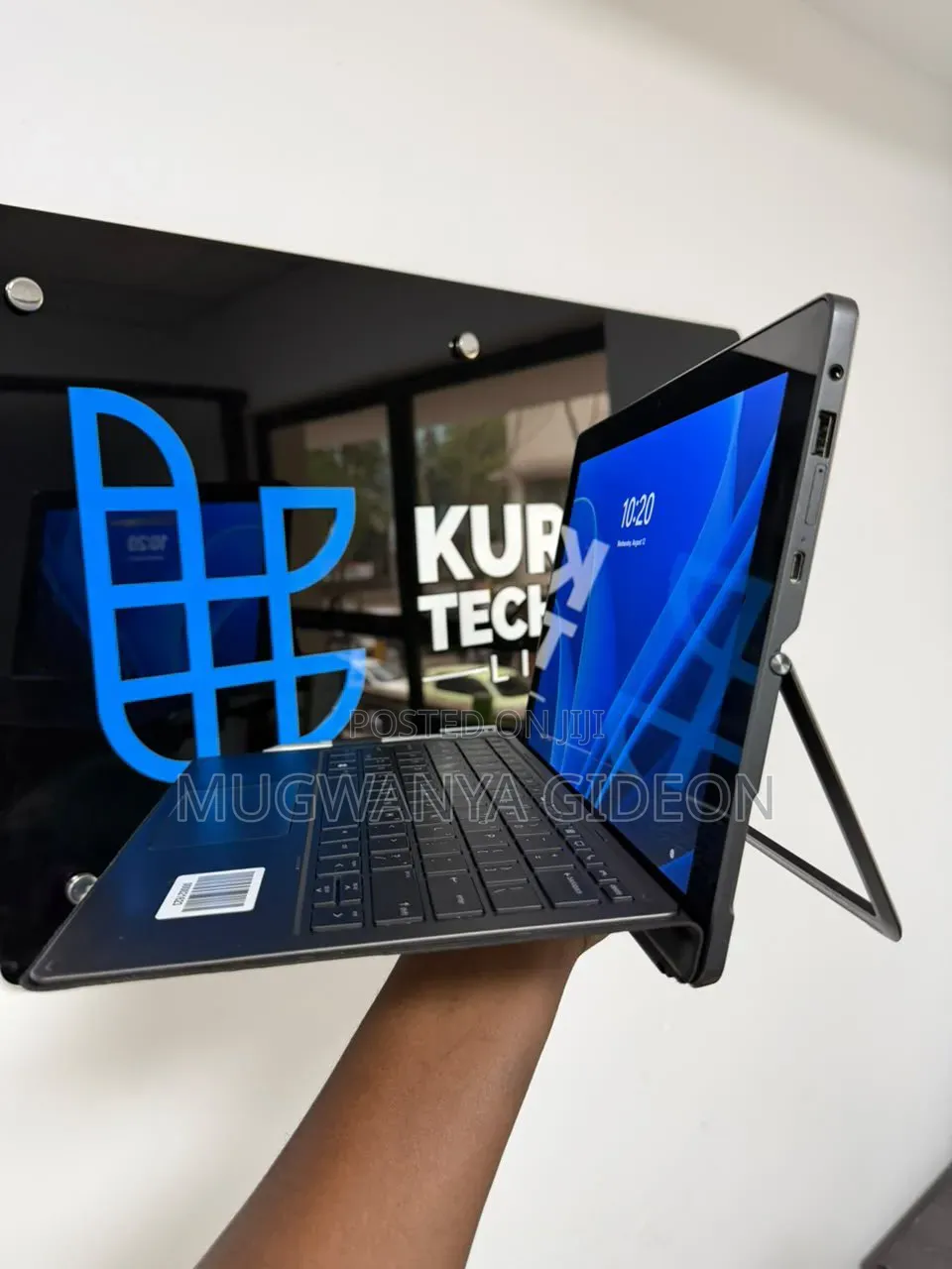 New Laptop HP Pro X2 612 G2 8GB Intel Core i5 SSD 256GB