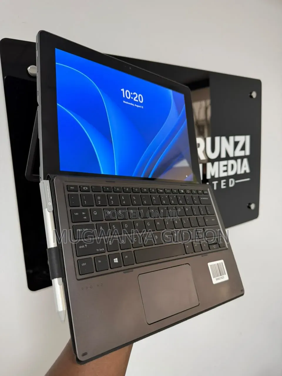 New Laptop HP Pro X2 612 G2 8GB Intel Core i5 SSD 256GB