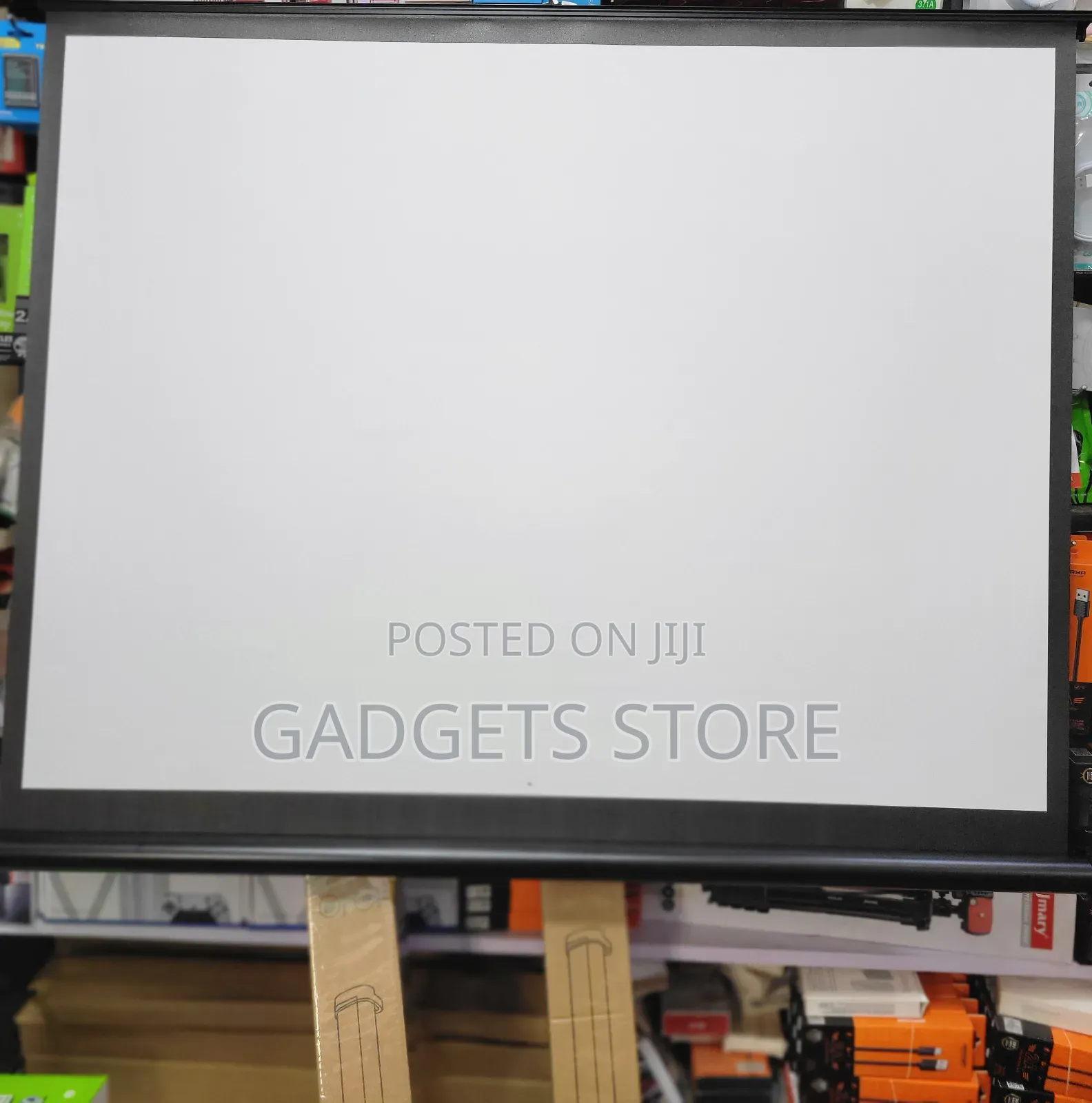 Pull-Up Projector Screen