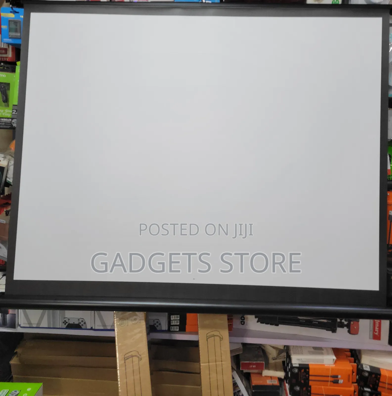 Pull-Up Projector Screen