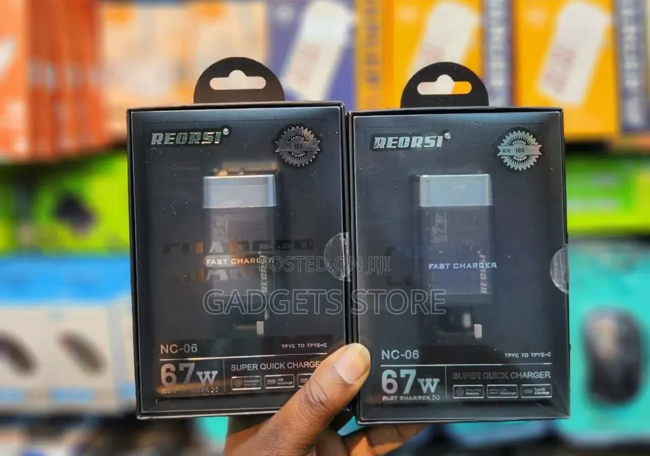 RECRSI 67W Super Quick Charger,